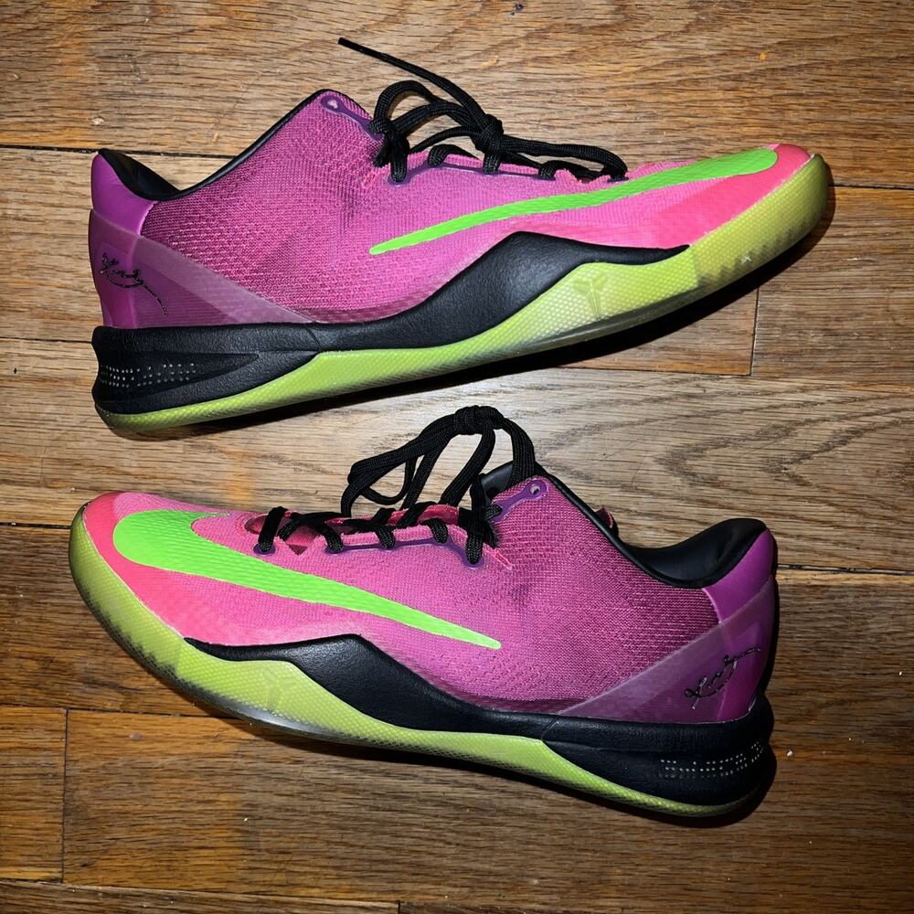 Nike Kobe 8 Mambacurial Men Size 8.5/Women 10 with OG BOX rare.basketball